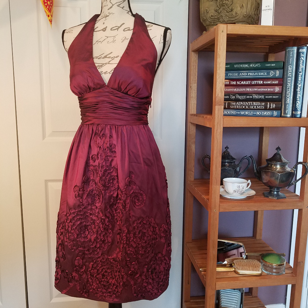 Adrianna Papell BOUTIQUE Color shifting cross back